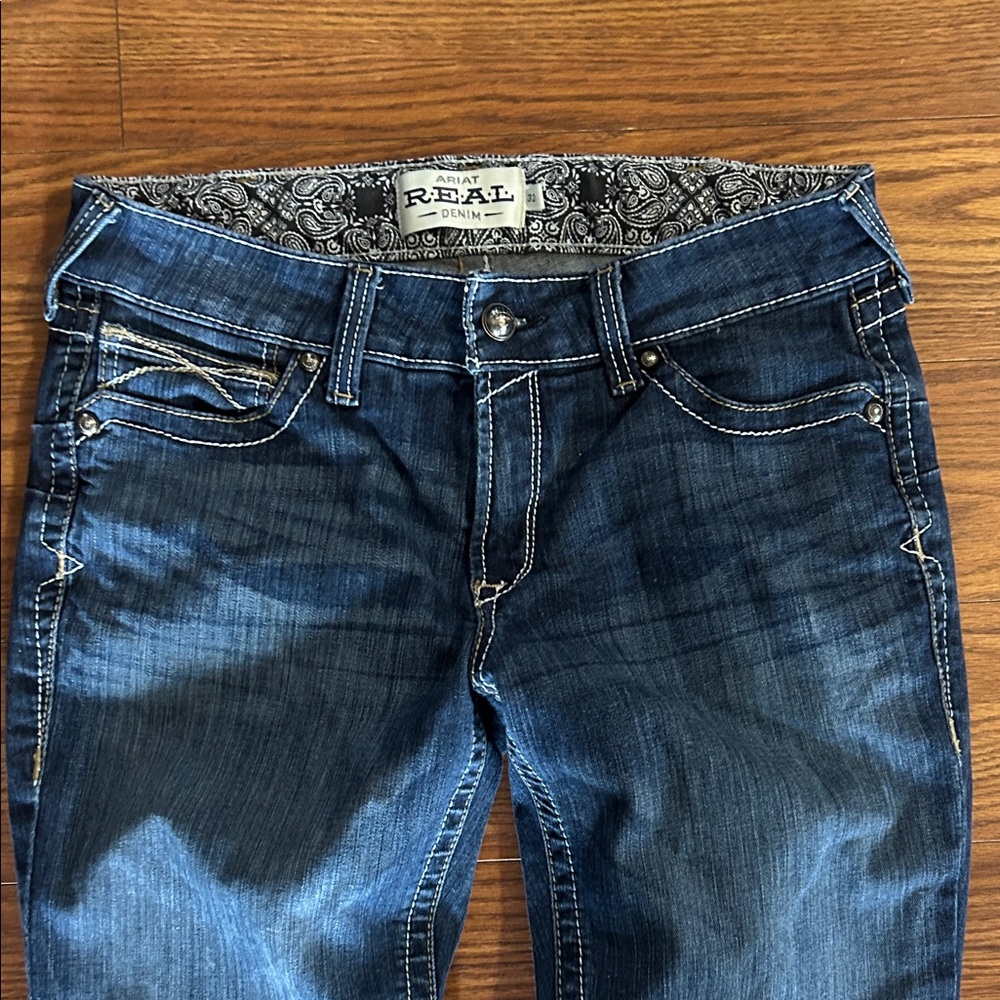 Ariat R.E.A.L. Mid Rise Stretch Entwined Boot Cut Jeans Med‎ Wash Size 32 Short - Picture 3 of 10